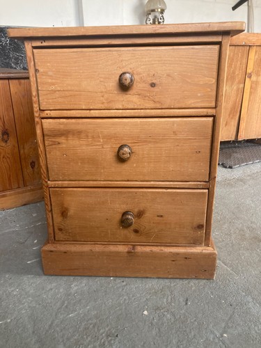 Small waxed pine - chest, of