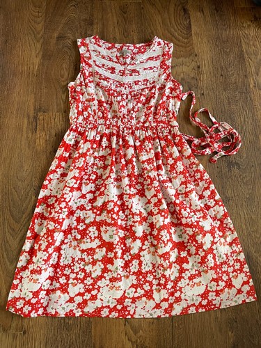 Kew red floral - , sleeveless
