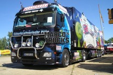 Truck Photo Mercedes-Benz