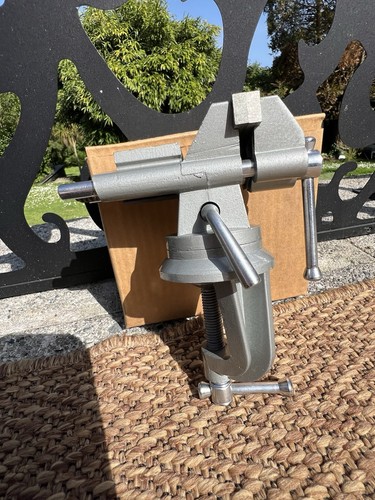 New bench vice 2 jaws - bench,