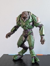 Halo Green Elite Figure