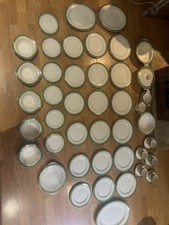 Vintage Alfred Meakin Dinner Service. Very Good Condition. 