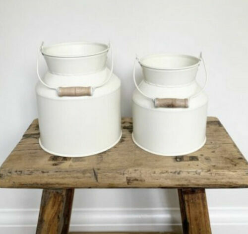 Off white cream metal - /, milk