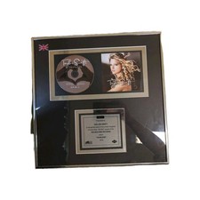 Taylor swift - Fearless - BPI Platinum Award Plaque RARE COLLECTABLE 