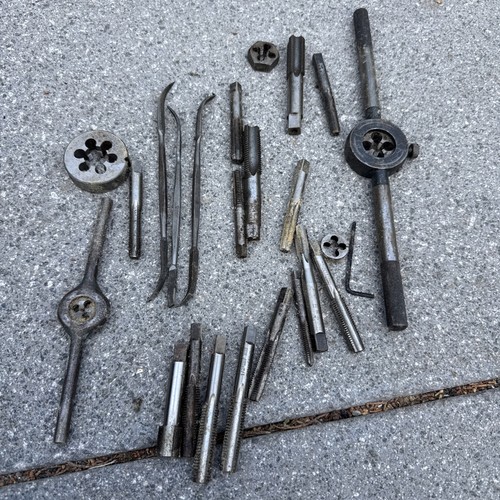 Vintage taps dies job lot - &,