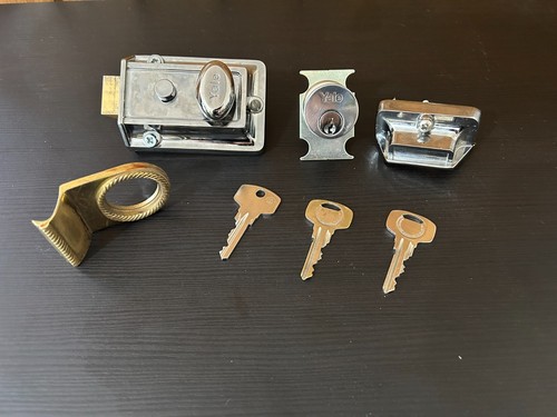 Yale traditional rim lock - traditional,