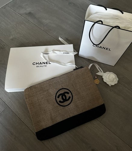 Chanel beaute make - up, bag