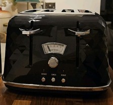 Delonghi Brilliante 4 Slice Toaster With Reheat Black Ex Display