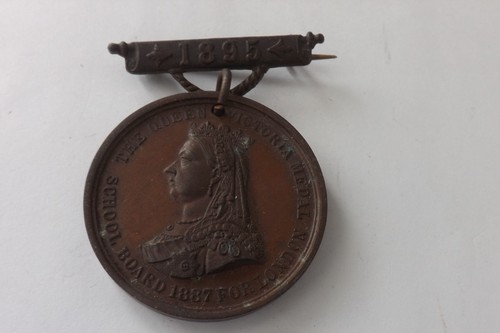 1895 queen victoria - victoria, school