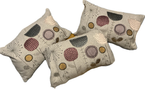 Cushion with cover x 30 - 50,