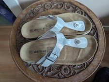 Ladies Toe Post mules Size 6