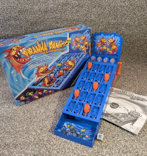 Piranha panic feeding frenzy - piranha,