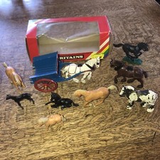 BRITAINS FARM MODELS #9499 TUMBREL CART IN PART RAINBOW' BOX ©1980 + 8 Horses