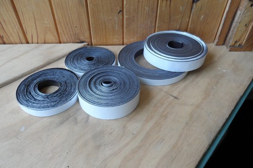 Magnetic strip metres x - 30,