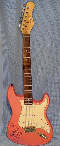 Gabby barrett autographed pink - barrett,