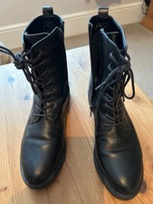 Deichmann black leather ladies