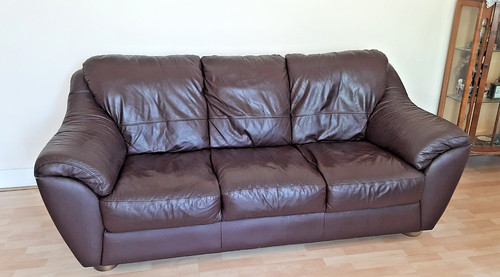 Comfortable and seater - 3, 2