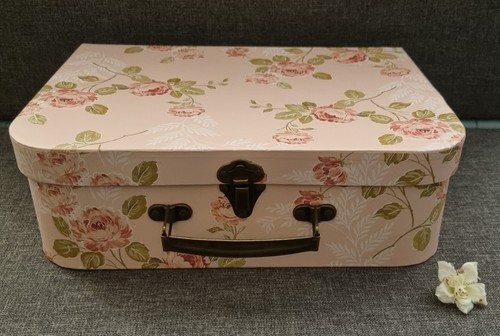 Pink green decorative - &,