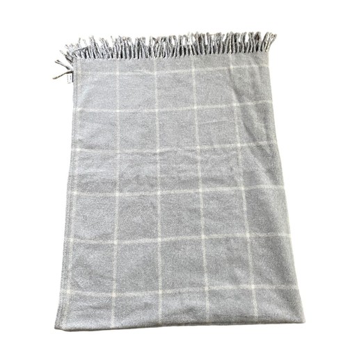 Roca home gray geometric - home,