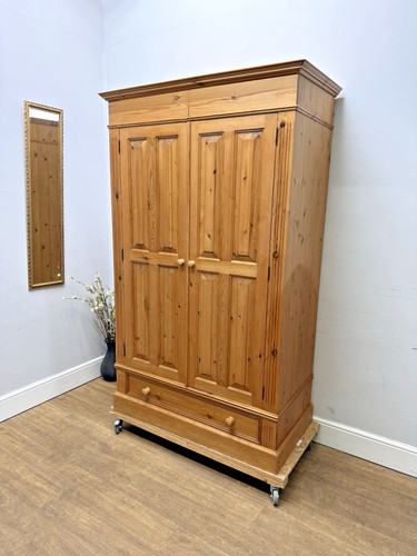Antique pine farmhouse country - pine,