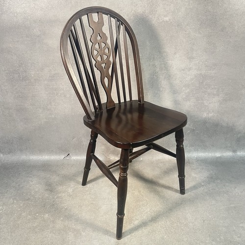 Vintage windsor style wooden - vintage,