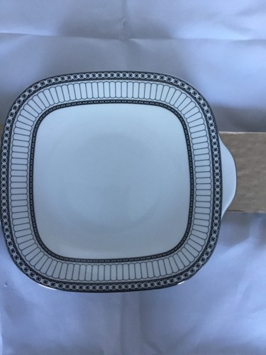 Wedgwood contrast bread - ,