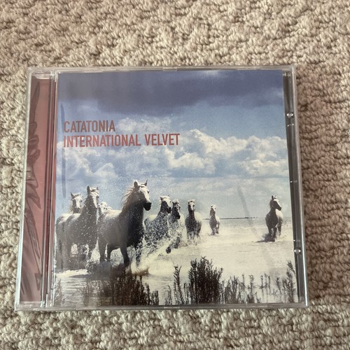 International velvet - velvet, by