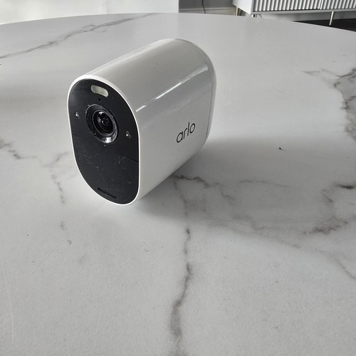 White arlo essential 1080p - white,
