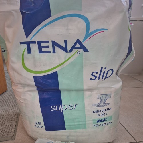 Very rare tena - very, adult