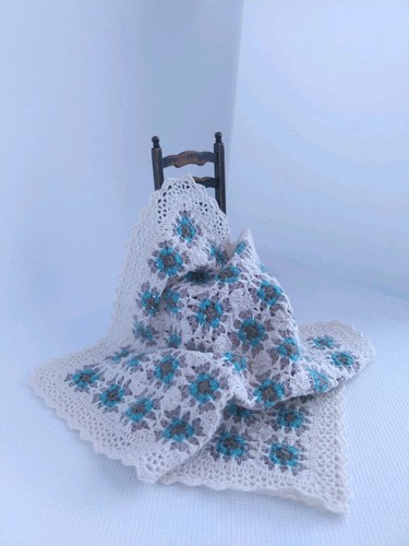 12th scale dollshouse - 1/12th,