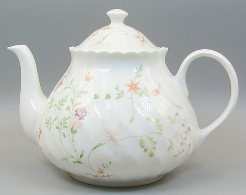 Wedgwood campion teapot - wedgwood, tea