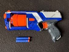 Nerf  N-strike elite strongarm with 8 darts
