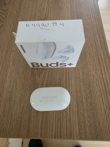 Samsung buds plus - samsung, charger