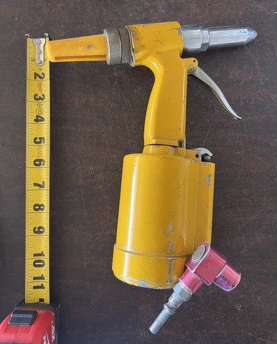 Aircraft pneumatic rivet gun - aircraft,