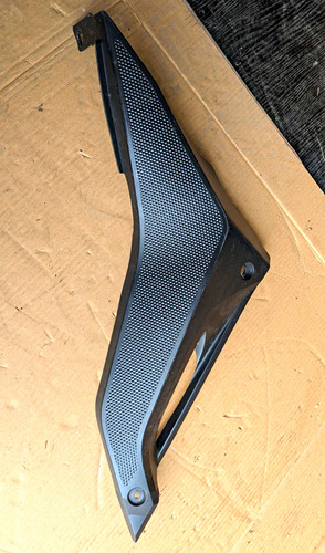 Yamaha 125 left - left, middle