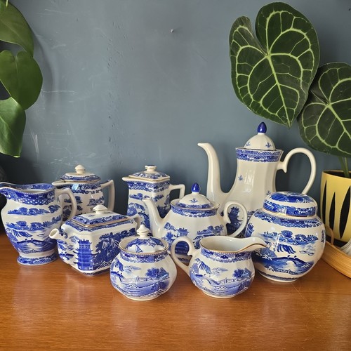 Wade ceramics ringtons - ceramics,