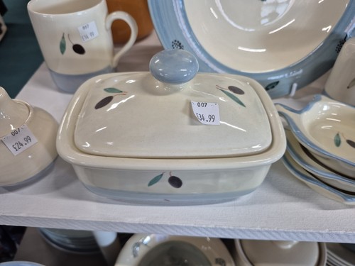 Studio poole pottery hand - poole-pottery,