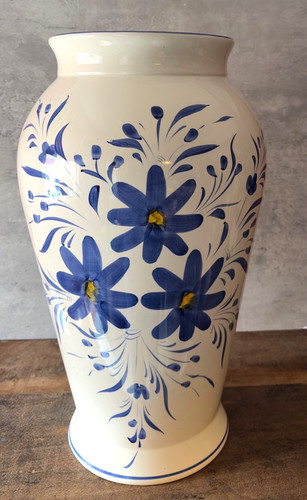 Large blue white - large, style