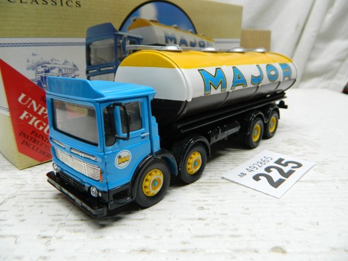 Corgi aec wheel tanker - aec, 8