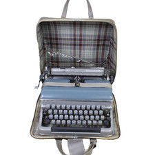 Blue Bird de luxe Typewriter