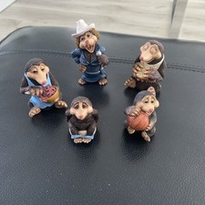 Doverdale Designs Figures set