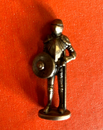 Vintage military metal - metal, soldier