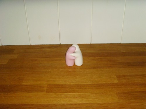 Salt and pepper pots - pepper, hugs