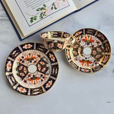 Royal Crown Derby Imari 2451 tea cup trio lovely Excellent Condition