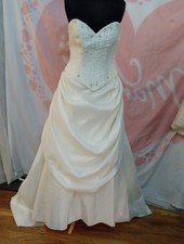 Wedding dress size 10 ivory