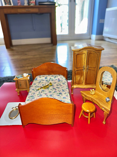 Dolls house bedroom - dolls, furniture