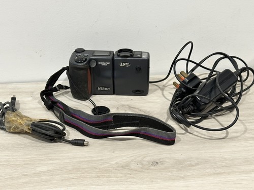 Nikon coolpix 990 digital - coolpix,