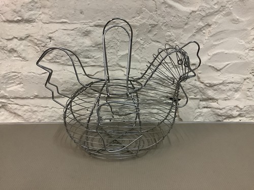 Metal wire chicken shape egg - metal,