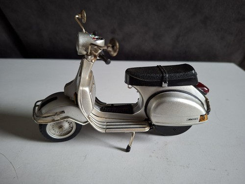 New ray vespa - new,