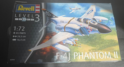 Revell phantom 1 - f-4j, ii